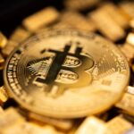 Gold price chart showing $2.5 trillion sell-off compared to Bitcoin market cap