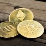 Bitcoin and Ether ETF outflows with Solana ETF inflows chart